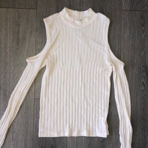 Open shoulder long sleeved shirt